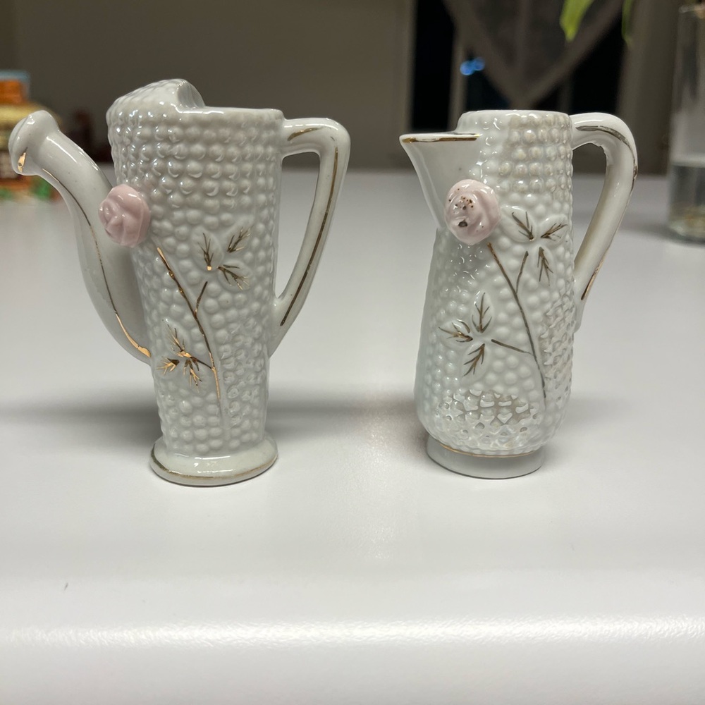 Vintage Japanese Bud Vases Set Of 2 Gold Trimmed Mini Pitchers